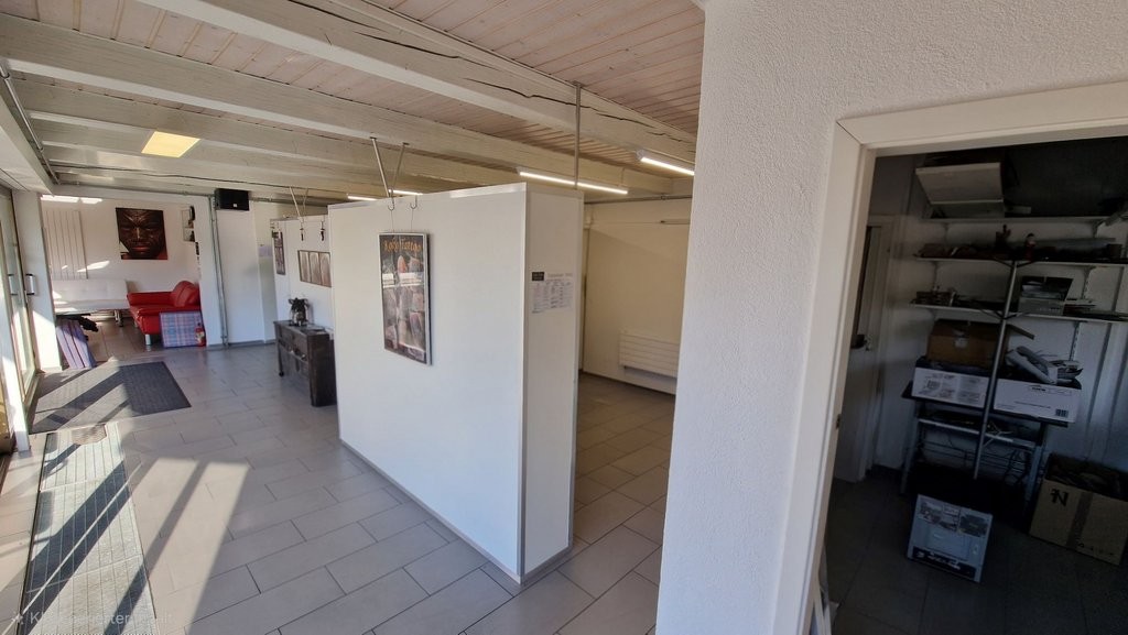 200m² commercial