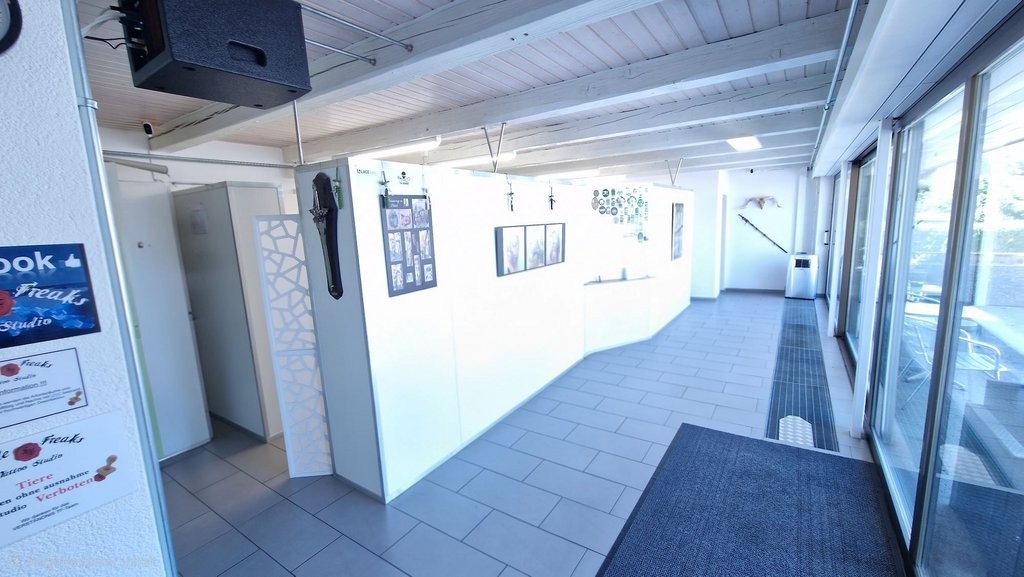 200m² commercial