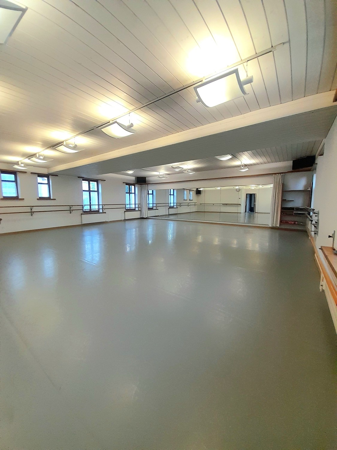 112m² commercial