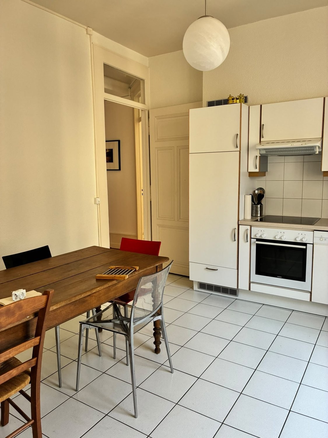 5 rooms apartment