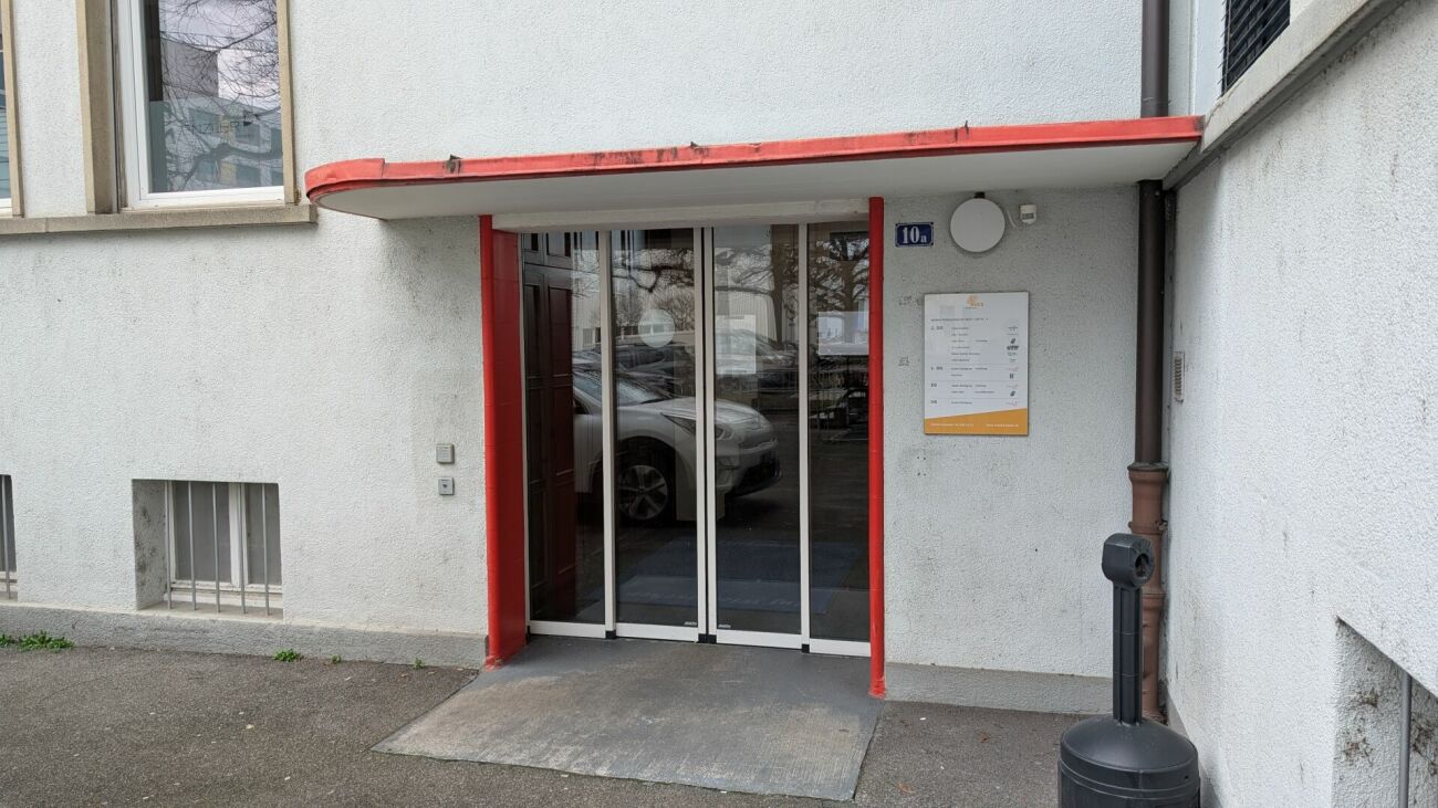56m² office