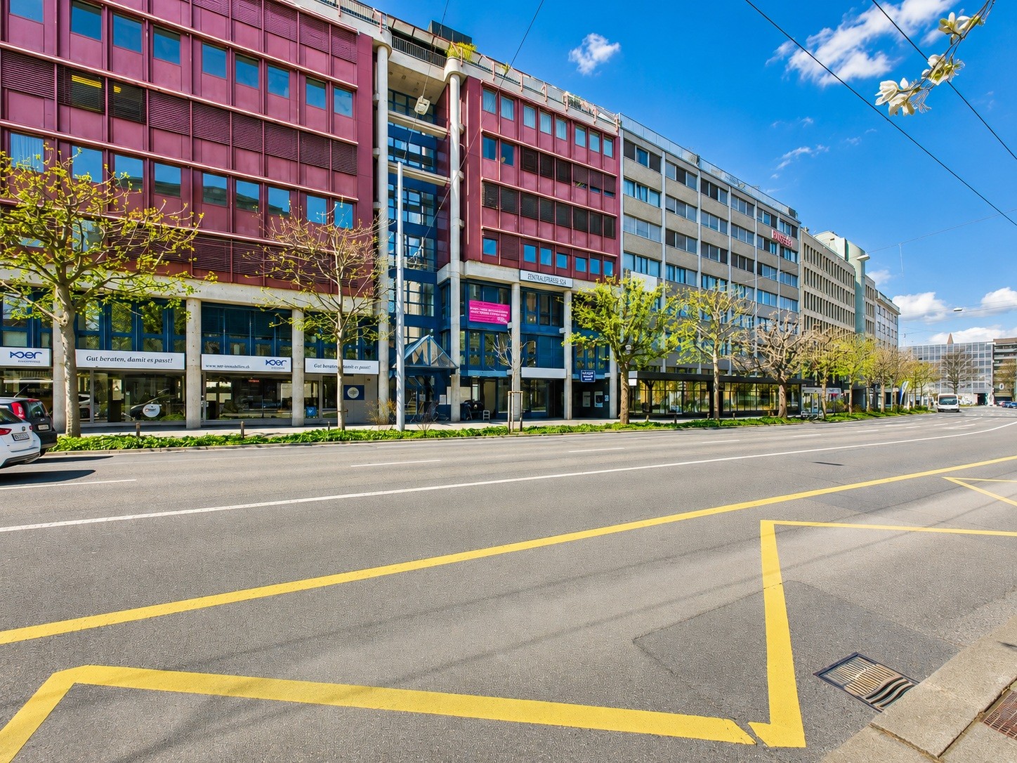 Commerce de 325m²