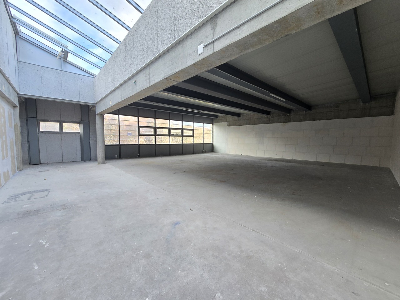 Atelier di 158m²
