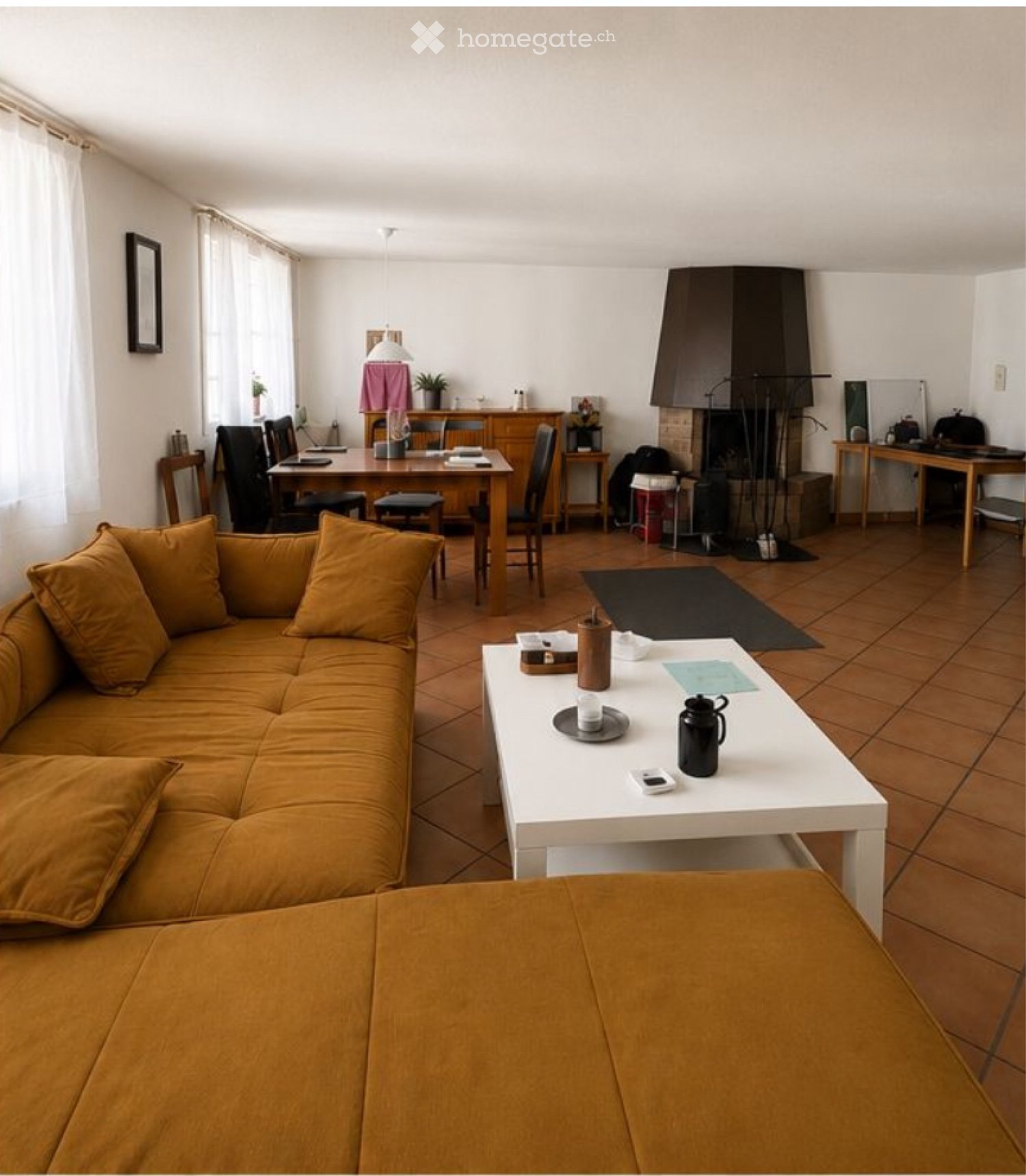 5 rooms apartment