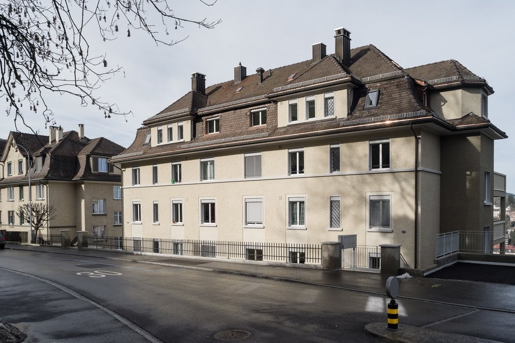 5 rooms apartment