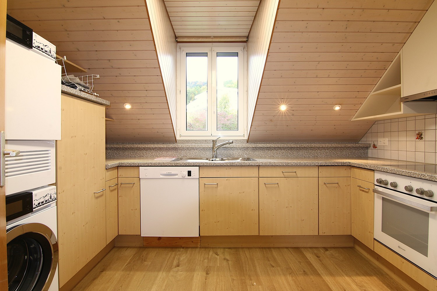4 rooms roof flat, Foto 2 von 10
