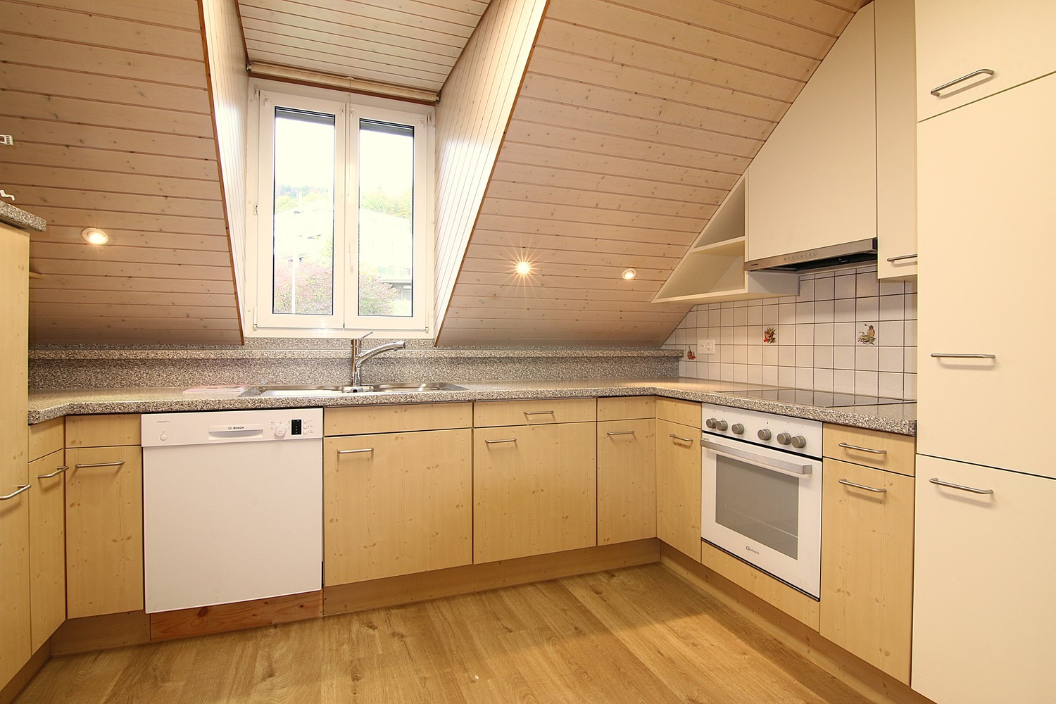 4 rooms roof flat, Foto 1 von 10