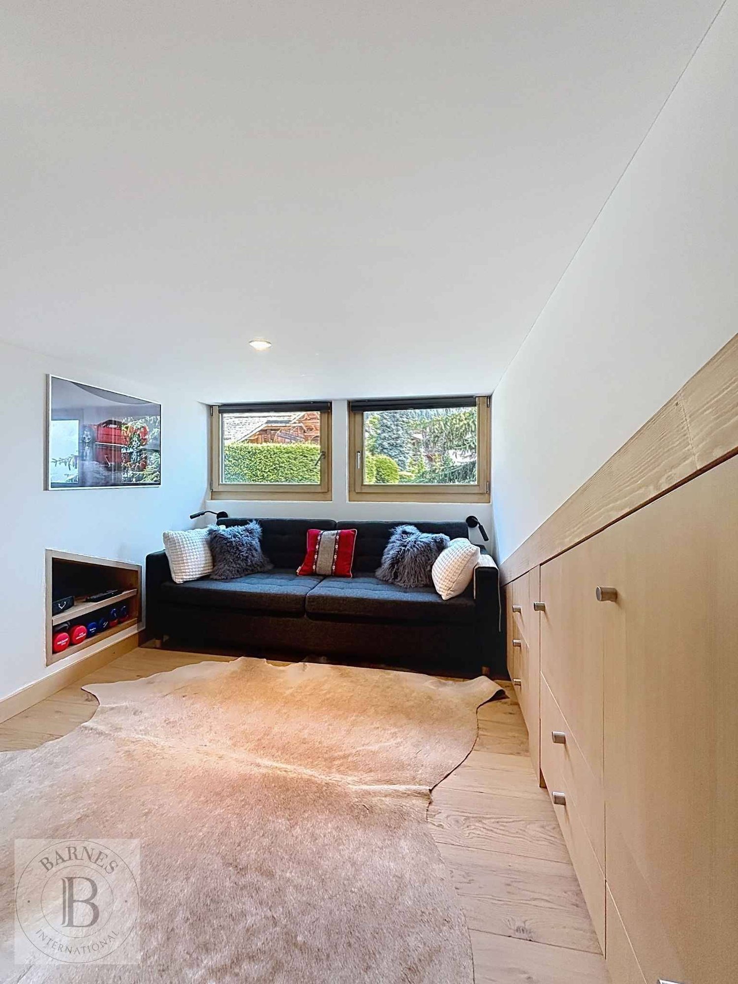 6 rooms furnished flat