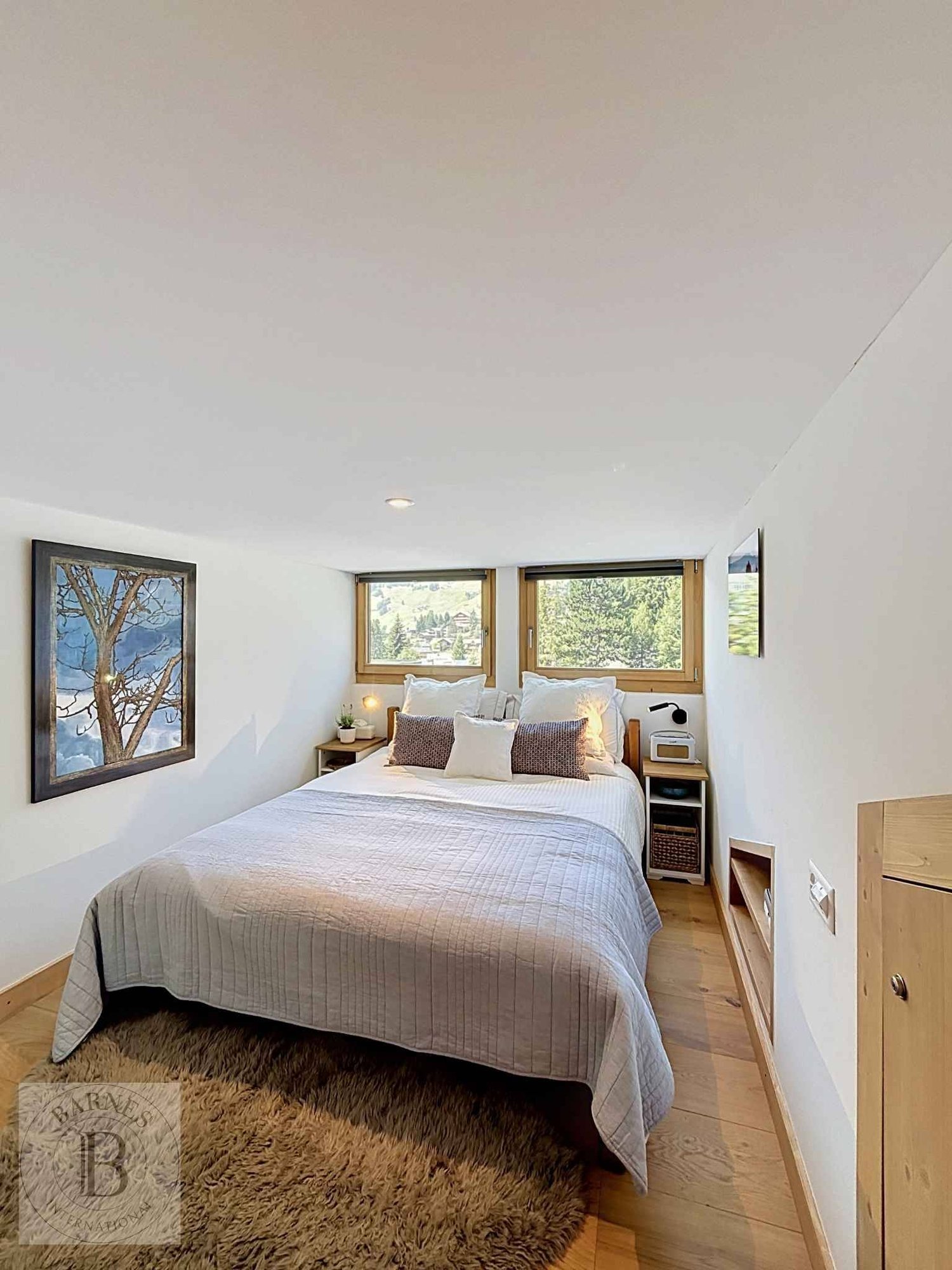 6 rooms furnished flat