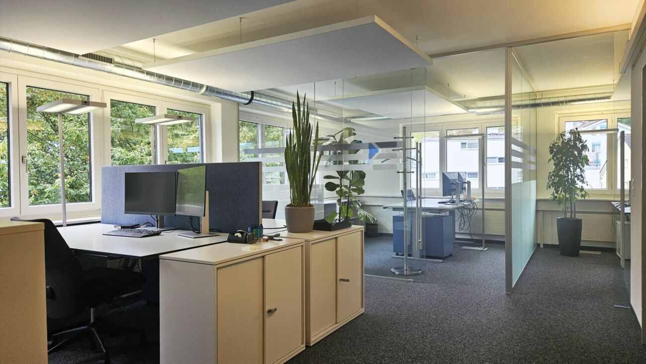 190m² office