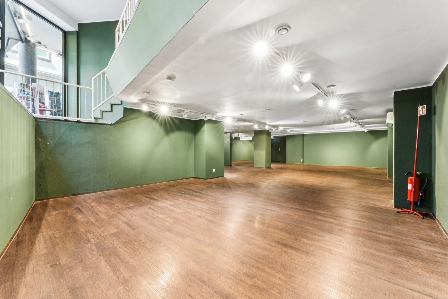281m² shop, Foto 5 von 8