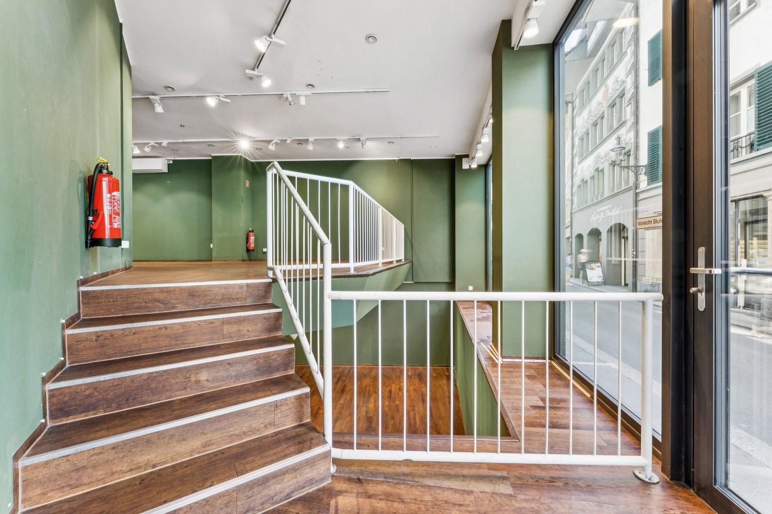 281m² shop, Foto 4 von 8