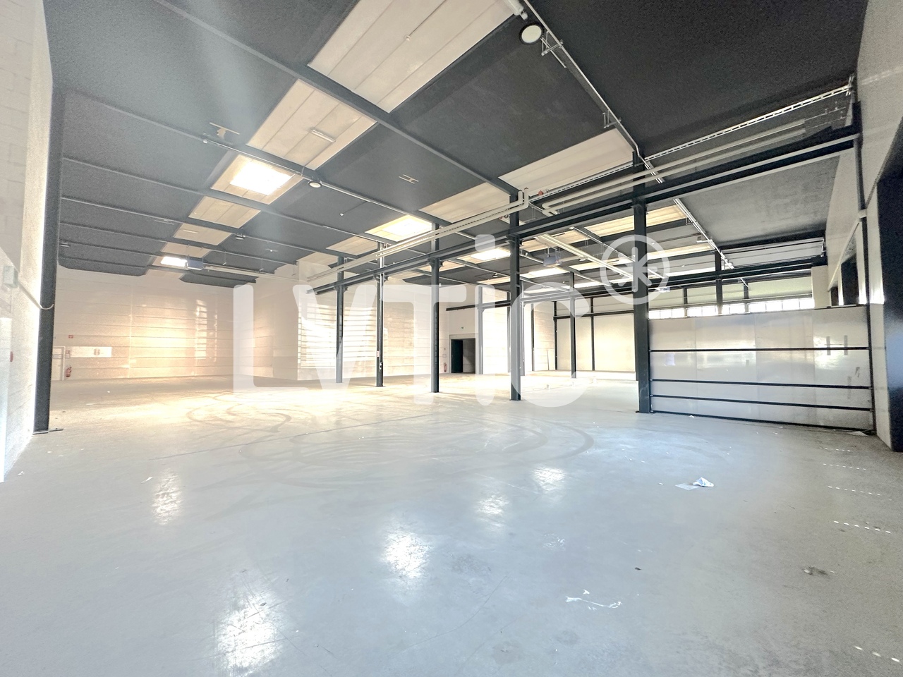1010m² storage room, Foto 2 von 6