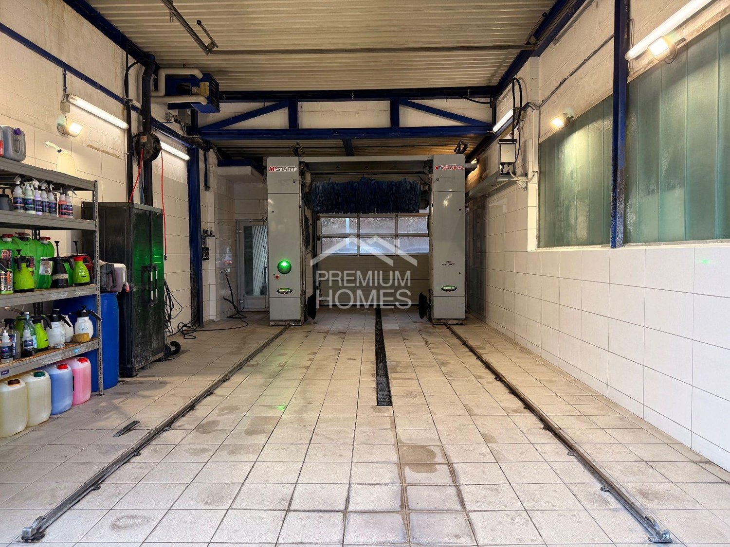 250m² commercial