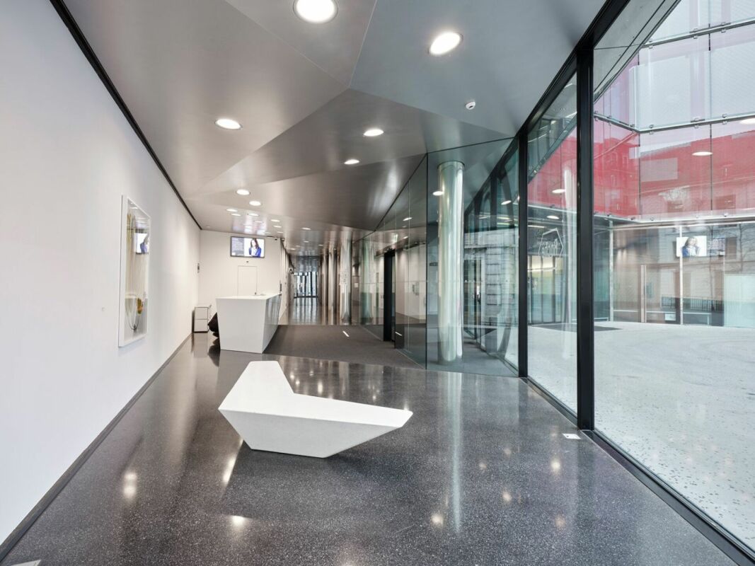 450m² office, photo 5 of 8