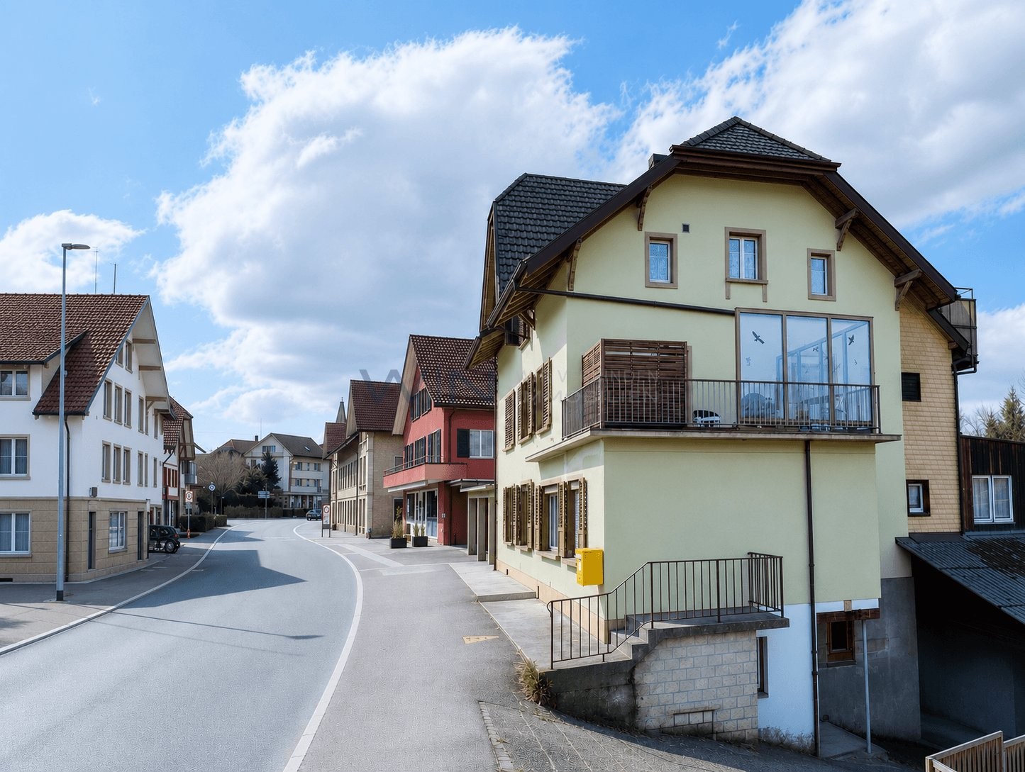 Maison multifamiliale de 14 ½ pièces