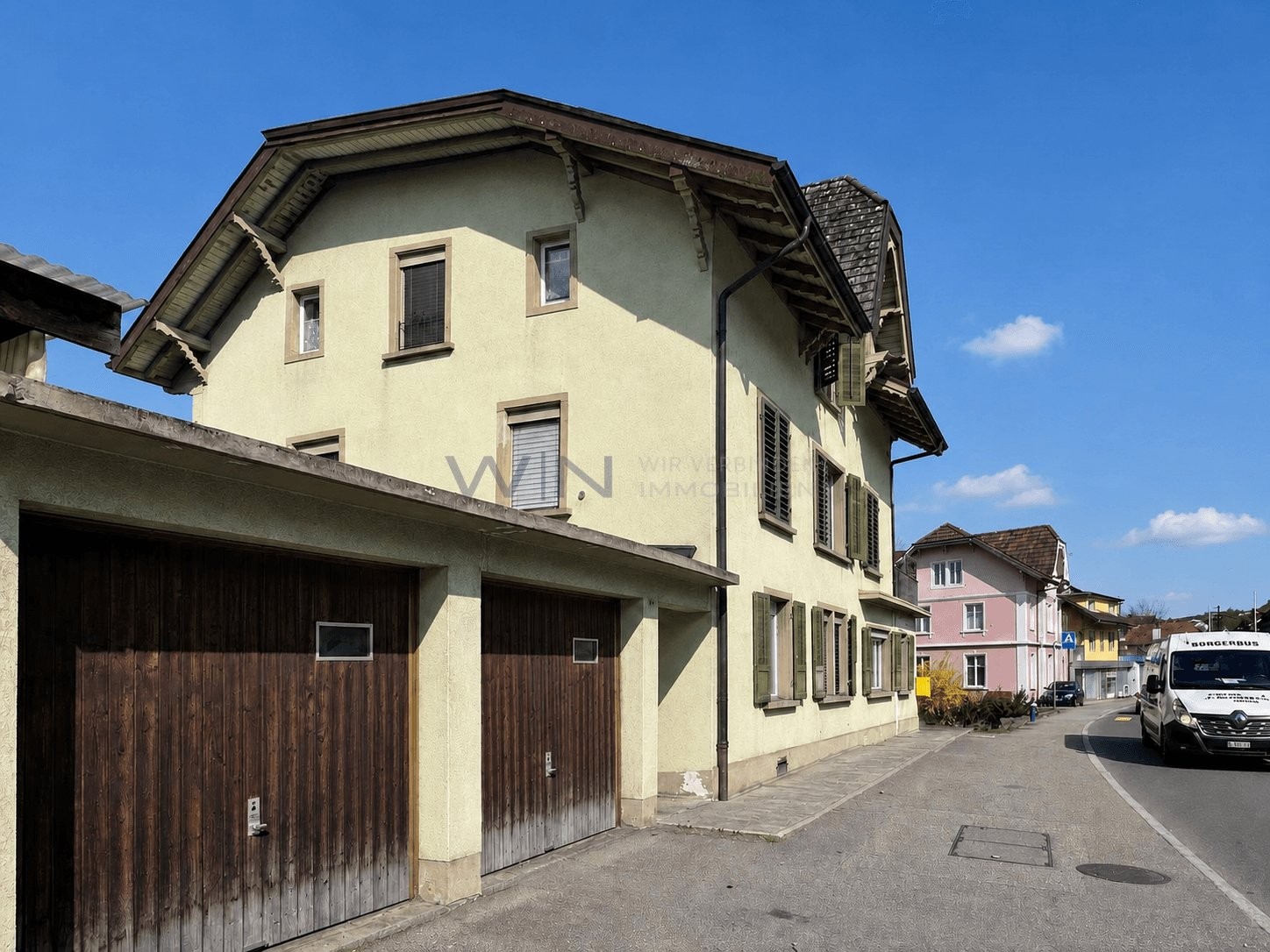 Maison multifamiliale de 14 ½ pièces
