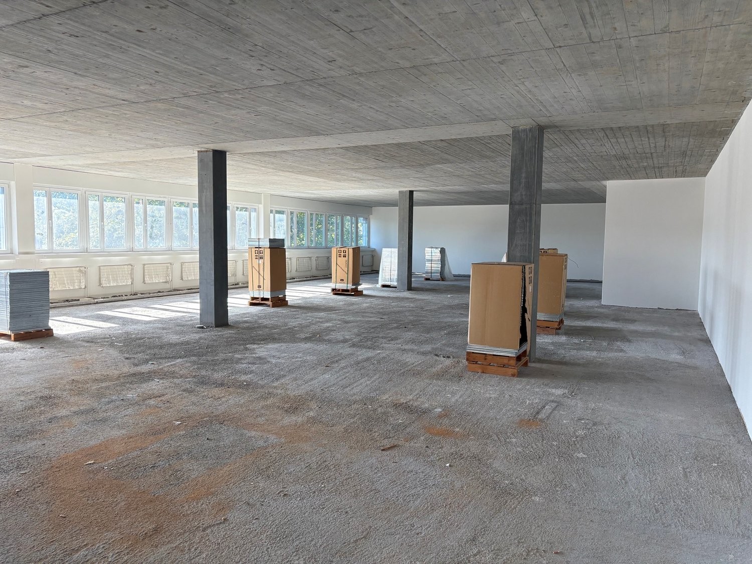 505m² office