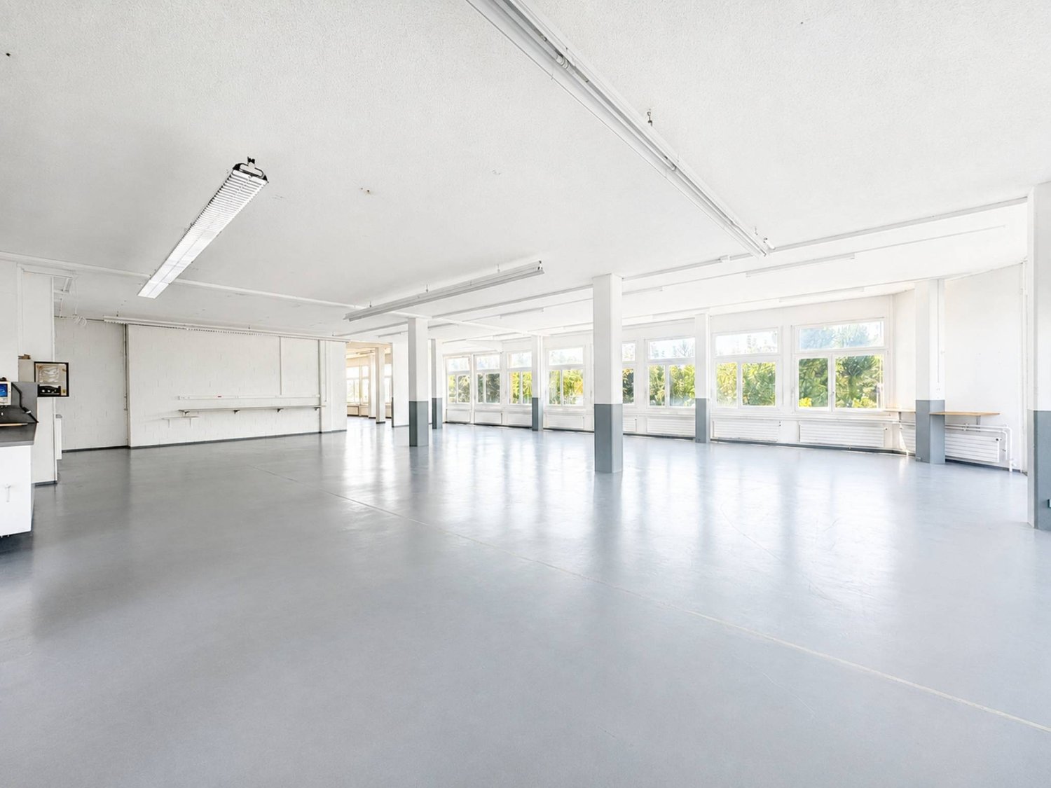 700m² Gewerbe, Foto 2 von 3