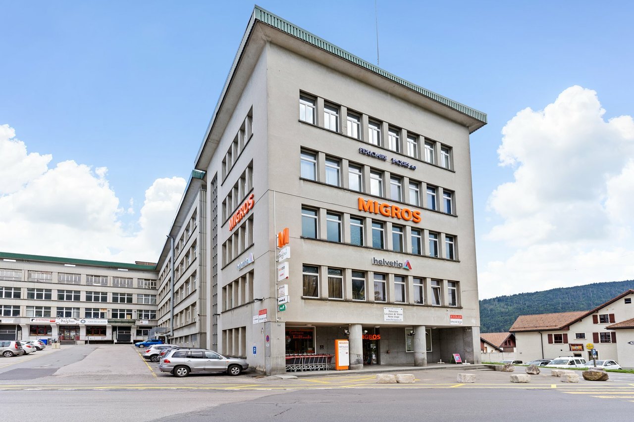 54m² commercial