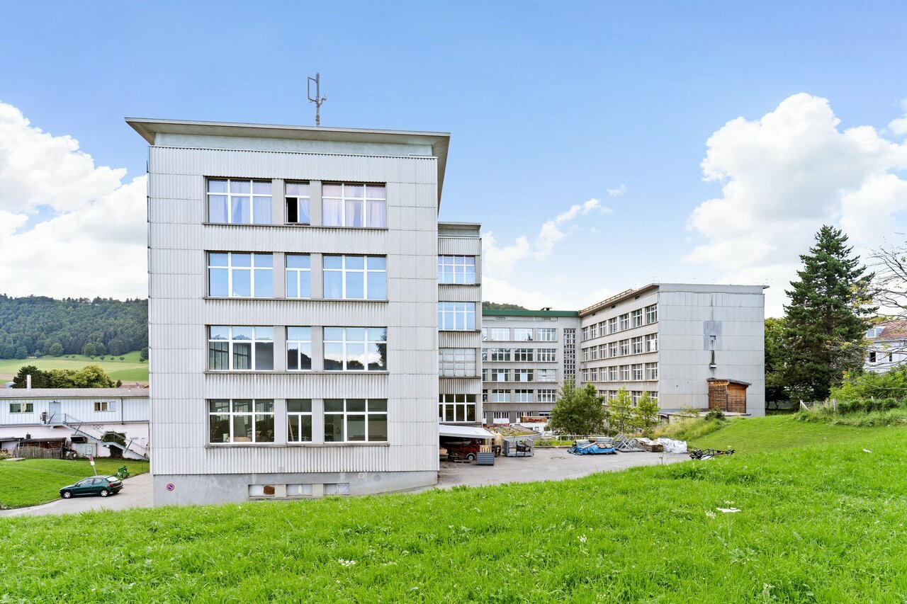 54m² commercial
