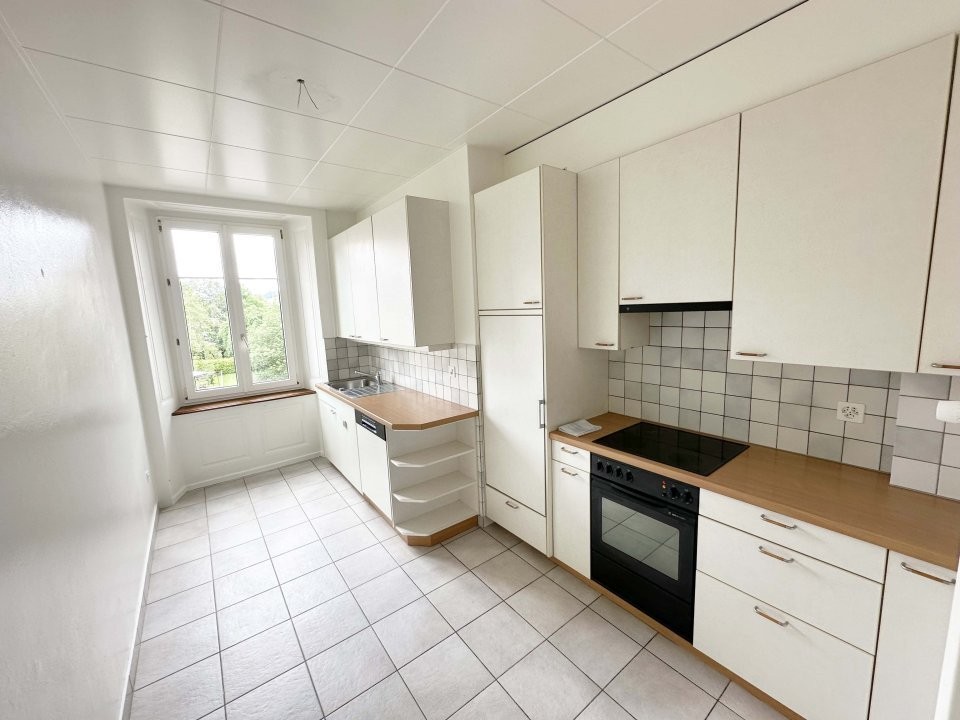 5 rooms apartment