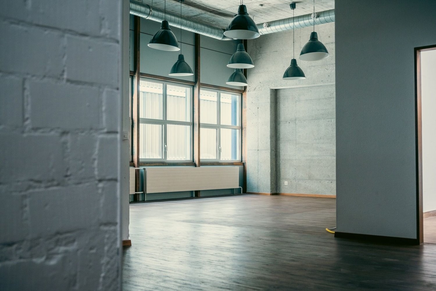 570m² commercial
