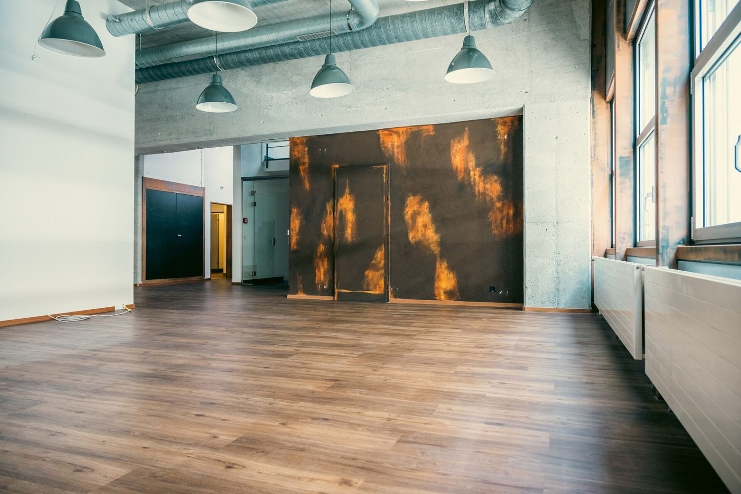 570m² commercial