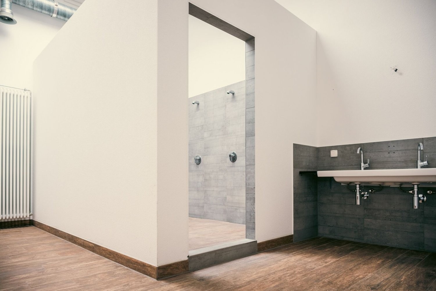 570m² commercial