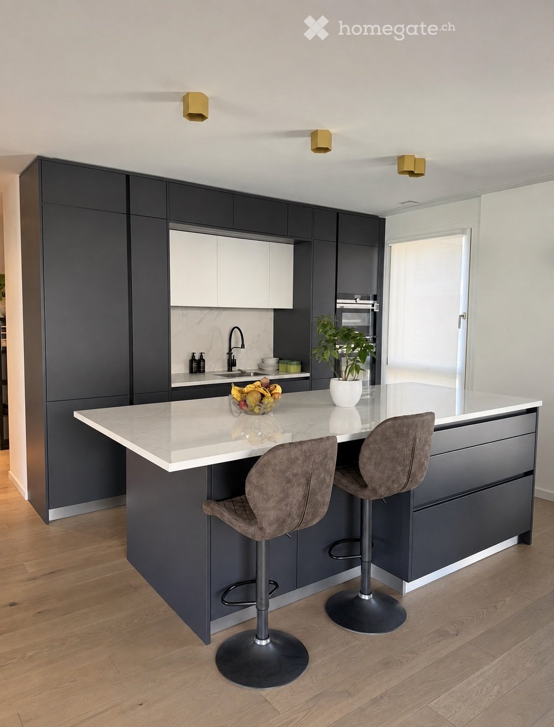 5 rooms apartment