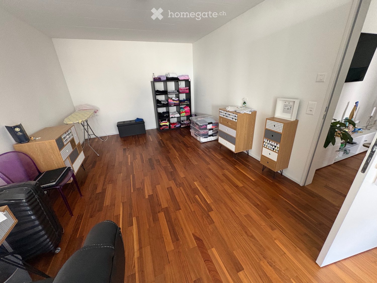 1 room single room, Foto 1 von 3