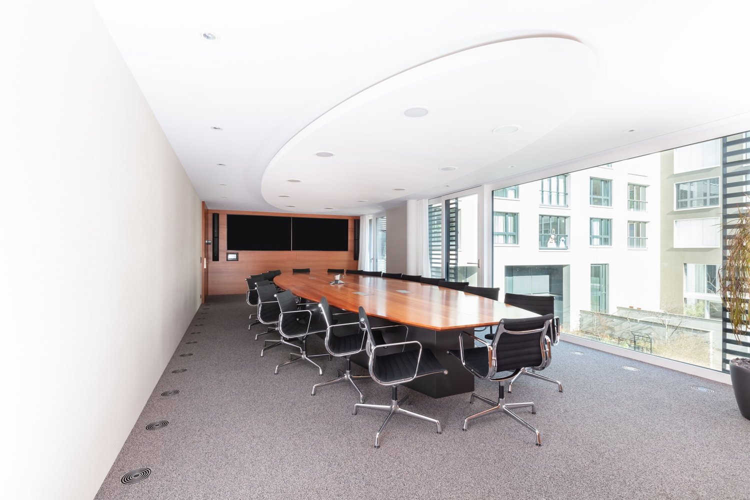 50m² office