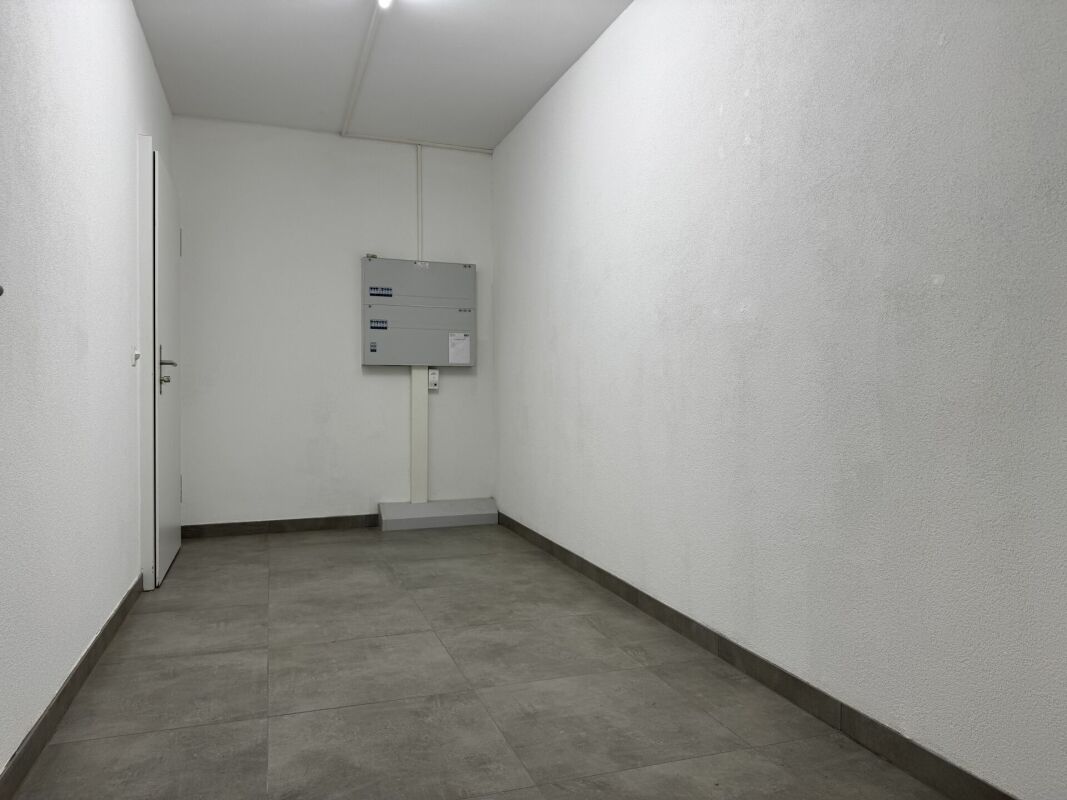 156m² Büro, Foto 8 von 10