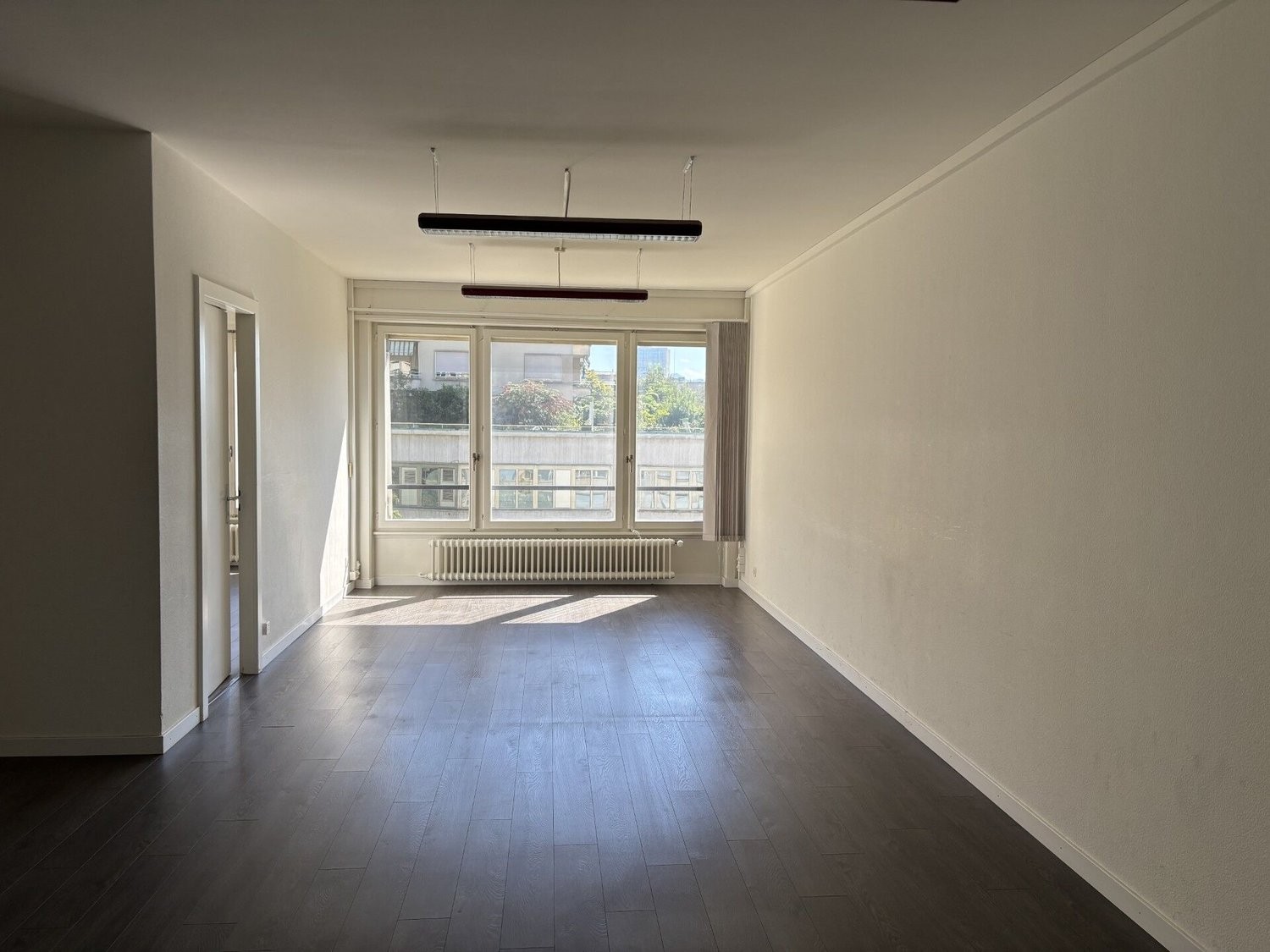 175m² Büro, Foto 1 von 6