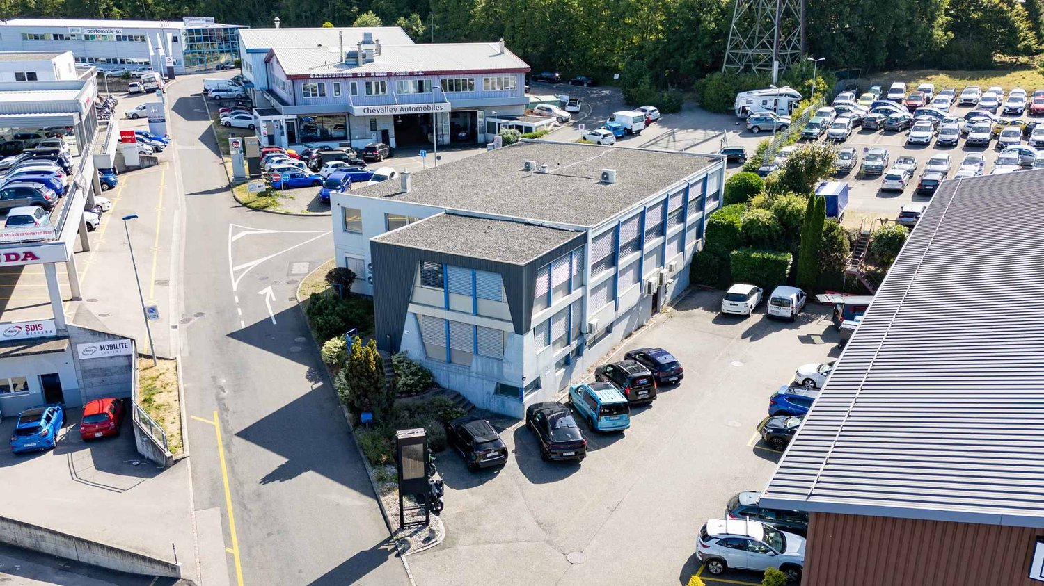230m² office, photo 1 sur 8