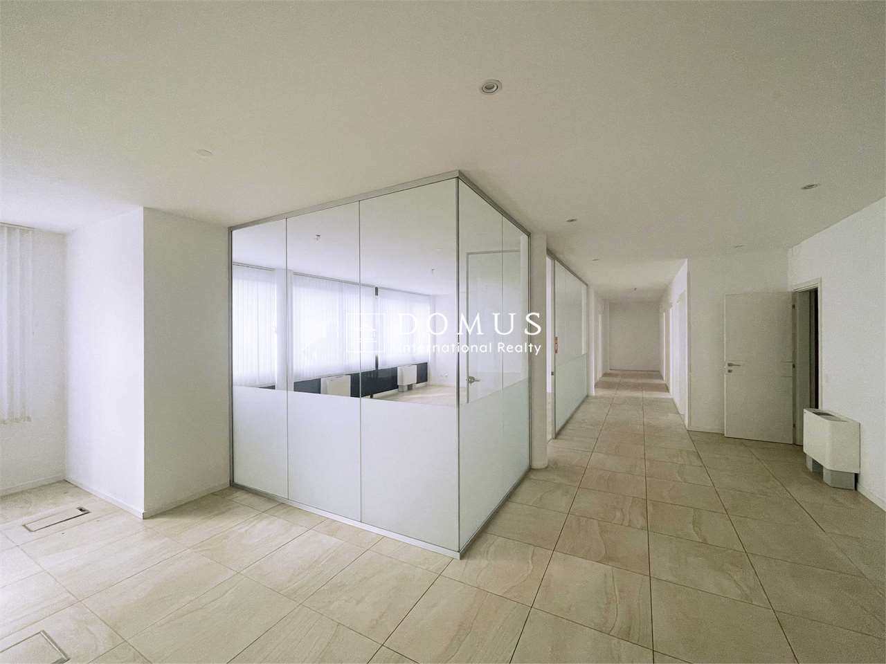 Office, Foto 1 von 7