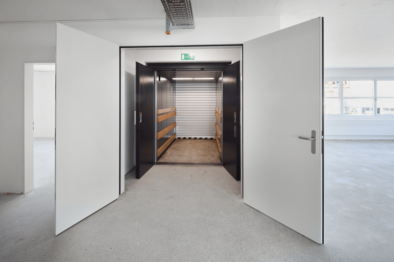 172m² bureau