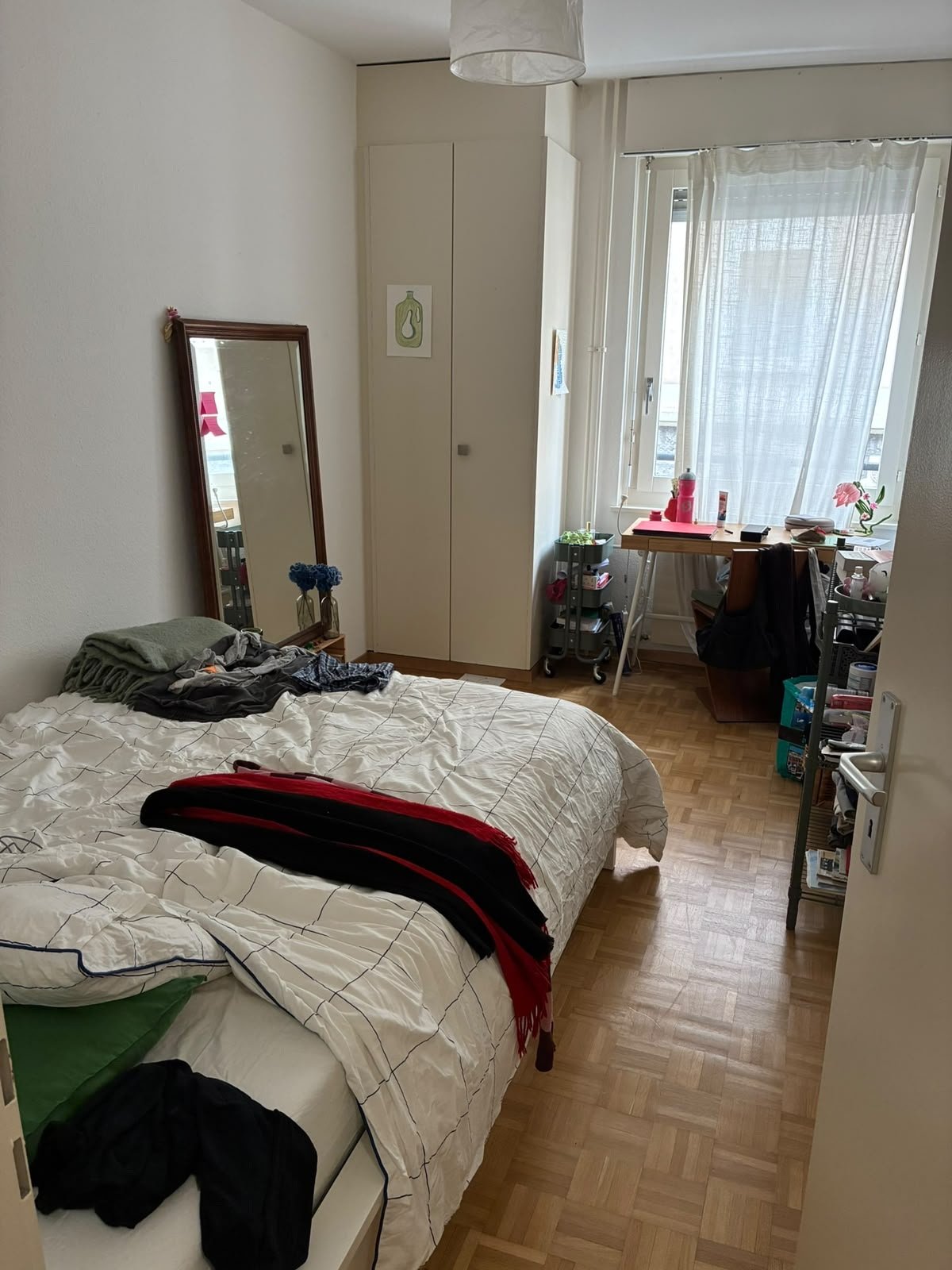 Zimmer in einer Wohngemeinschaft, Foto 1 von 3