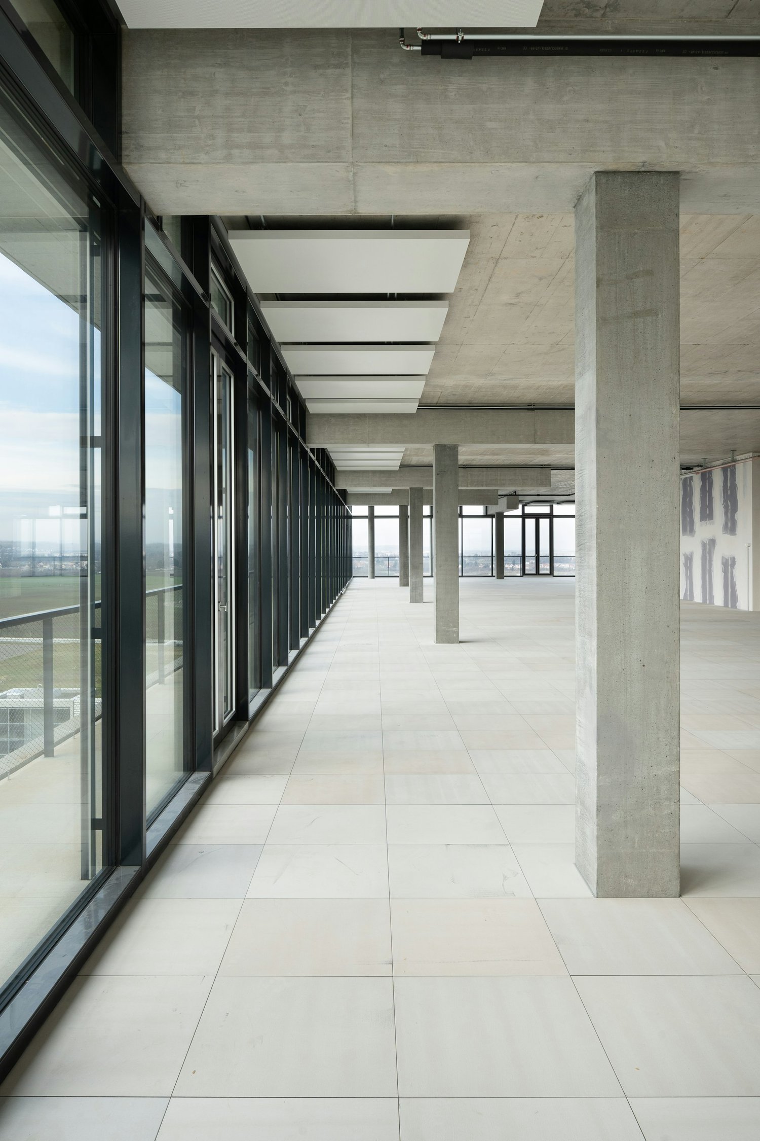 1440m² office