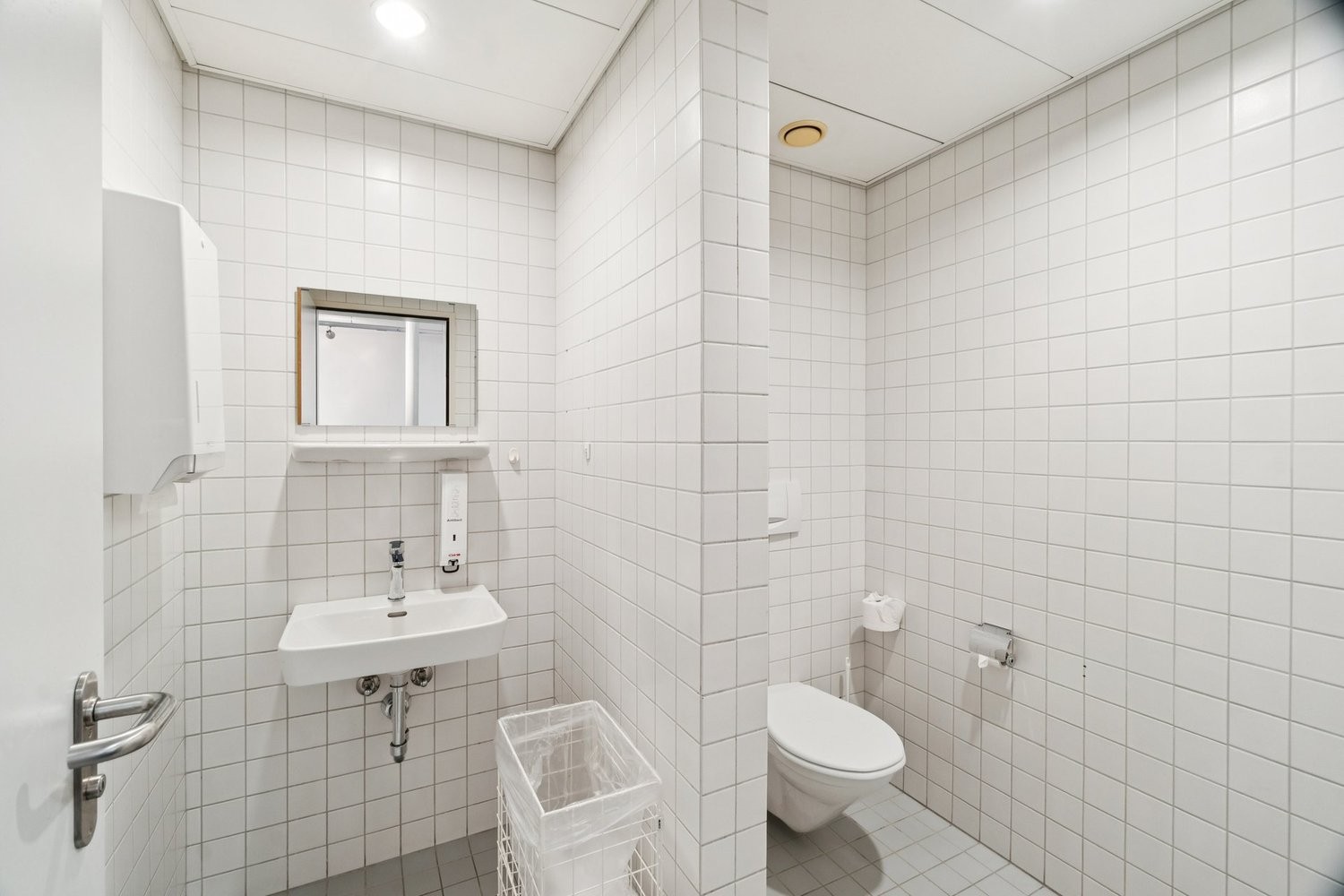 91m² commercial