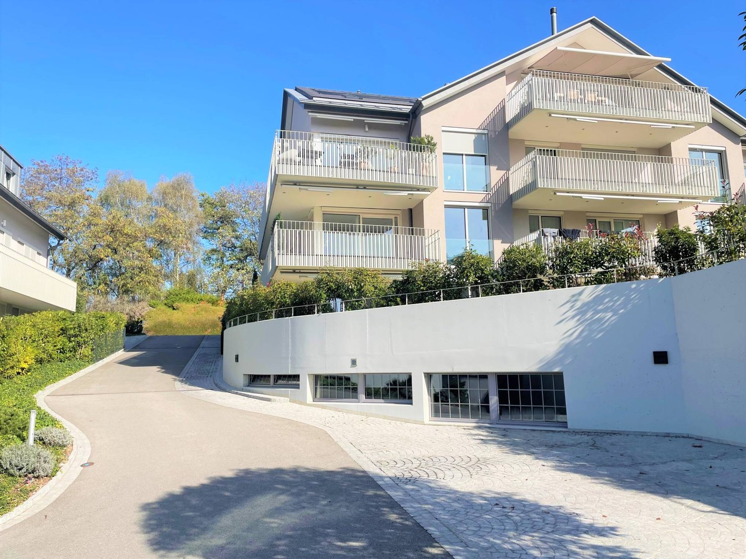 247m² Arkade, Foto 2 von 7