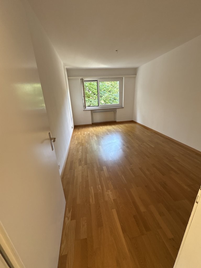 5 rooms apartment