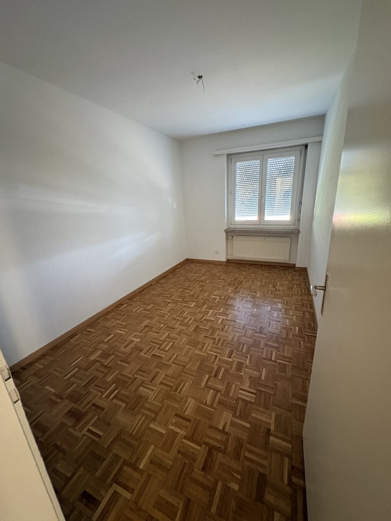 5 rooms apartment