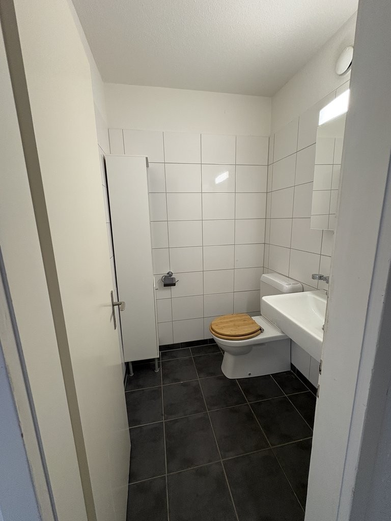 5 rooms apartment