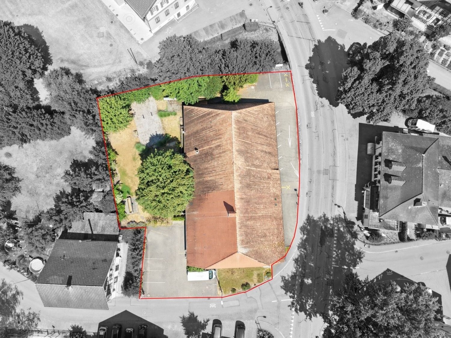Living / commercial building, photo 2 of 10