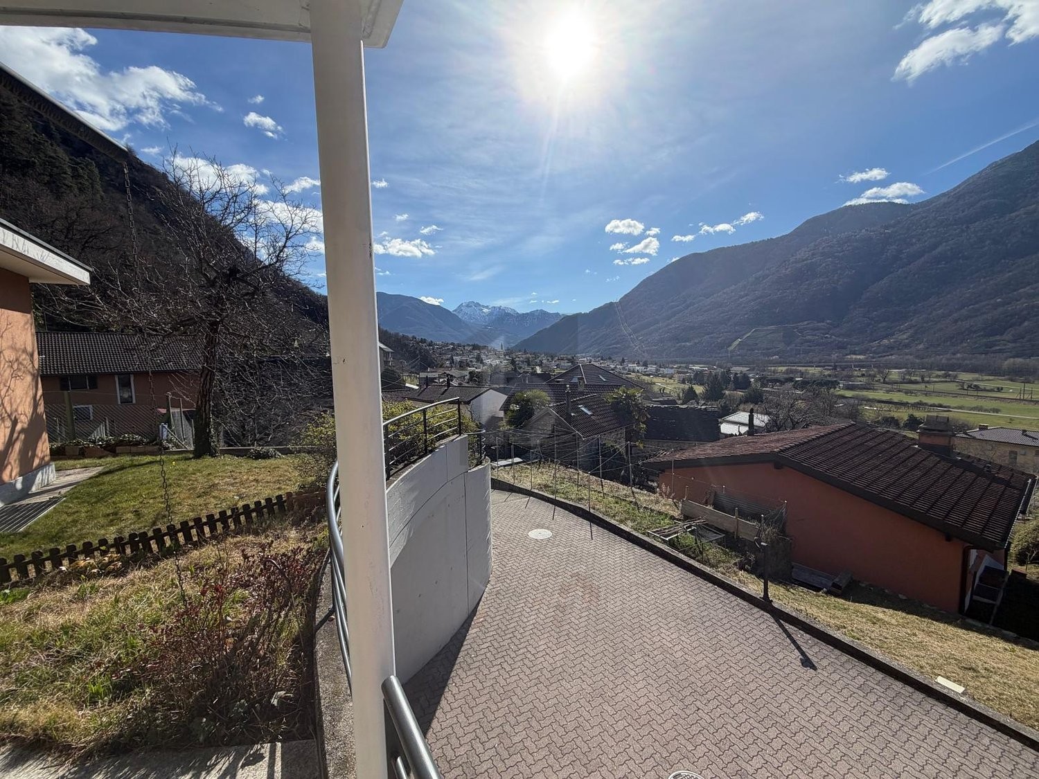 6 ½ Zimmer Einfamilienhaus, Foto 2 von 4