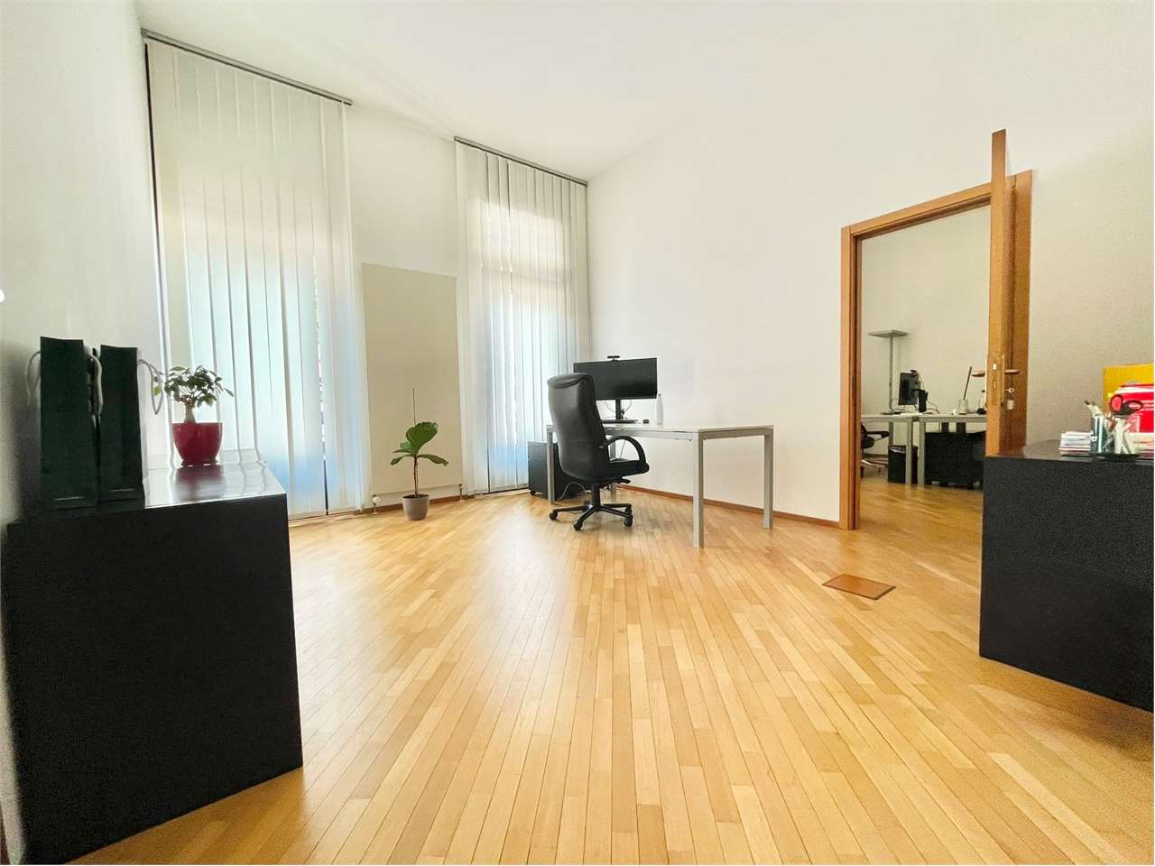 Büro, Foto 2 von 3