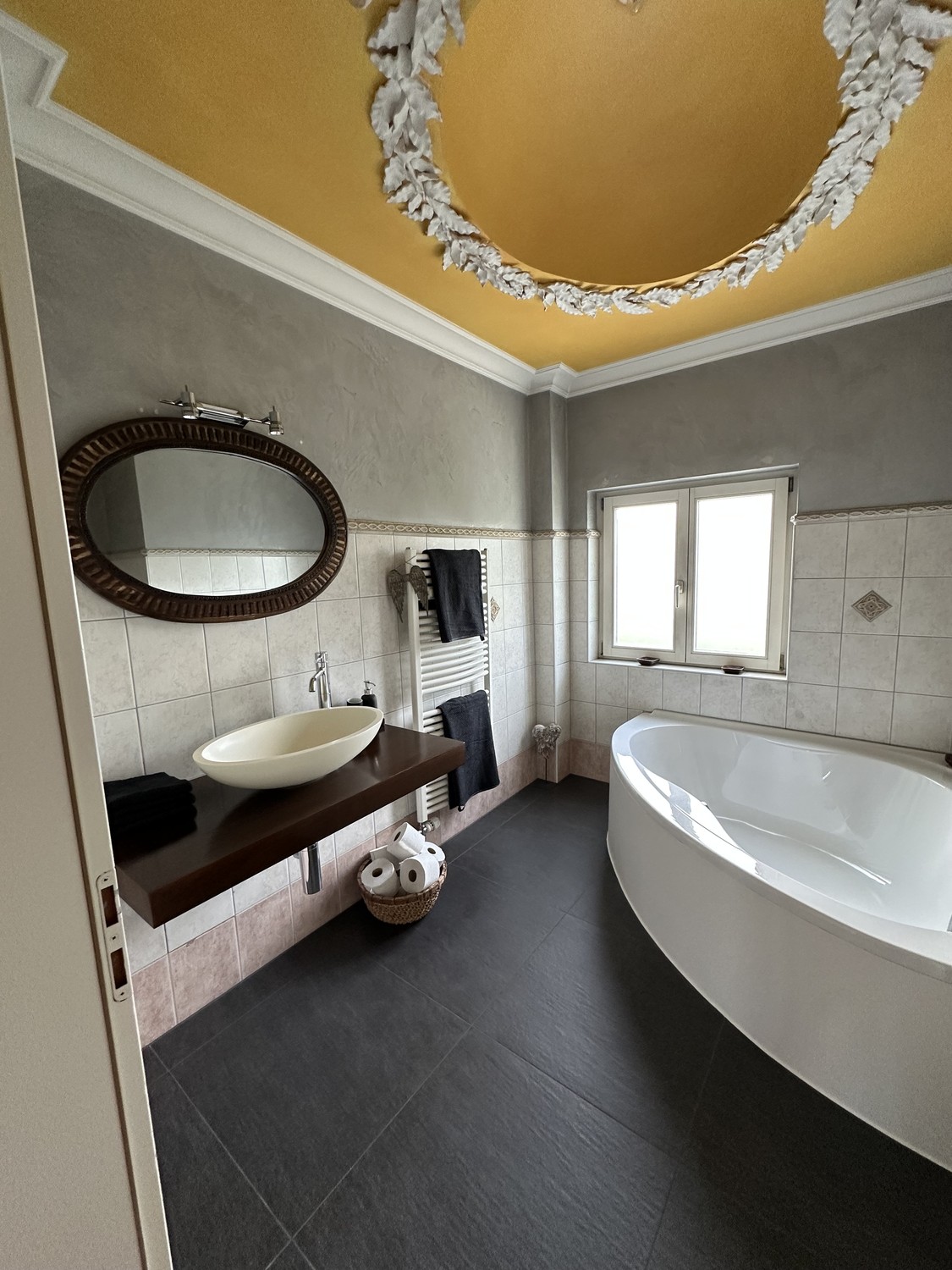 4 ¾ rooms apartment