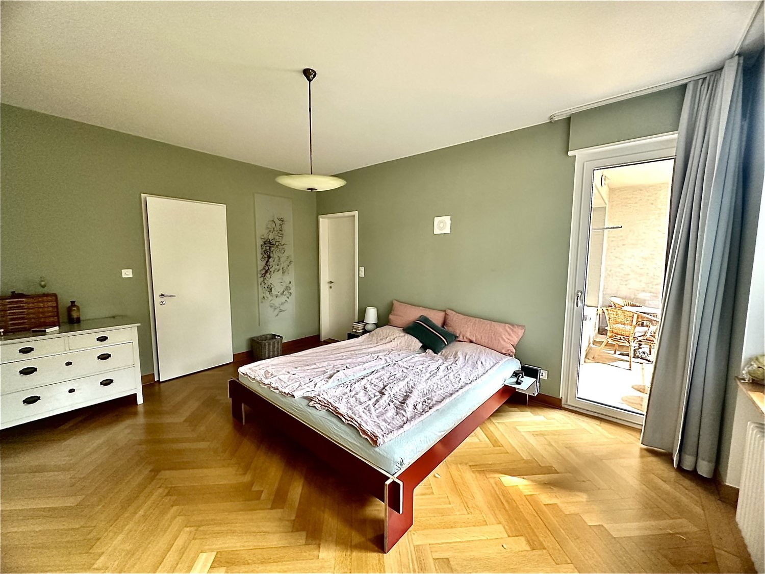 5 rooms furnished flat