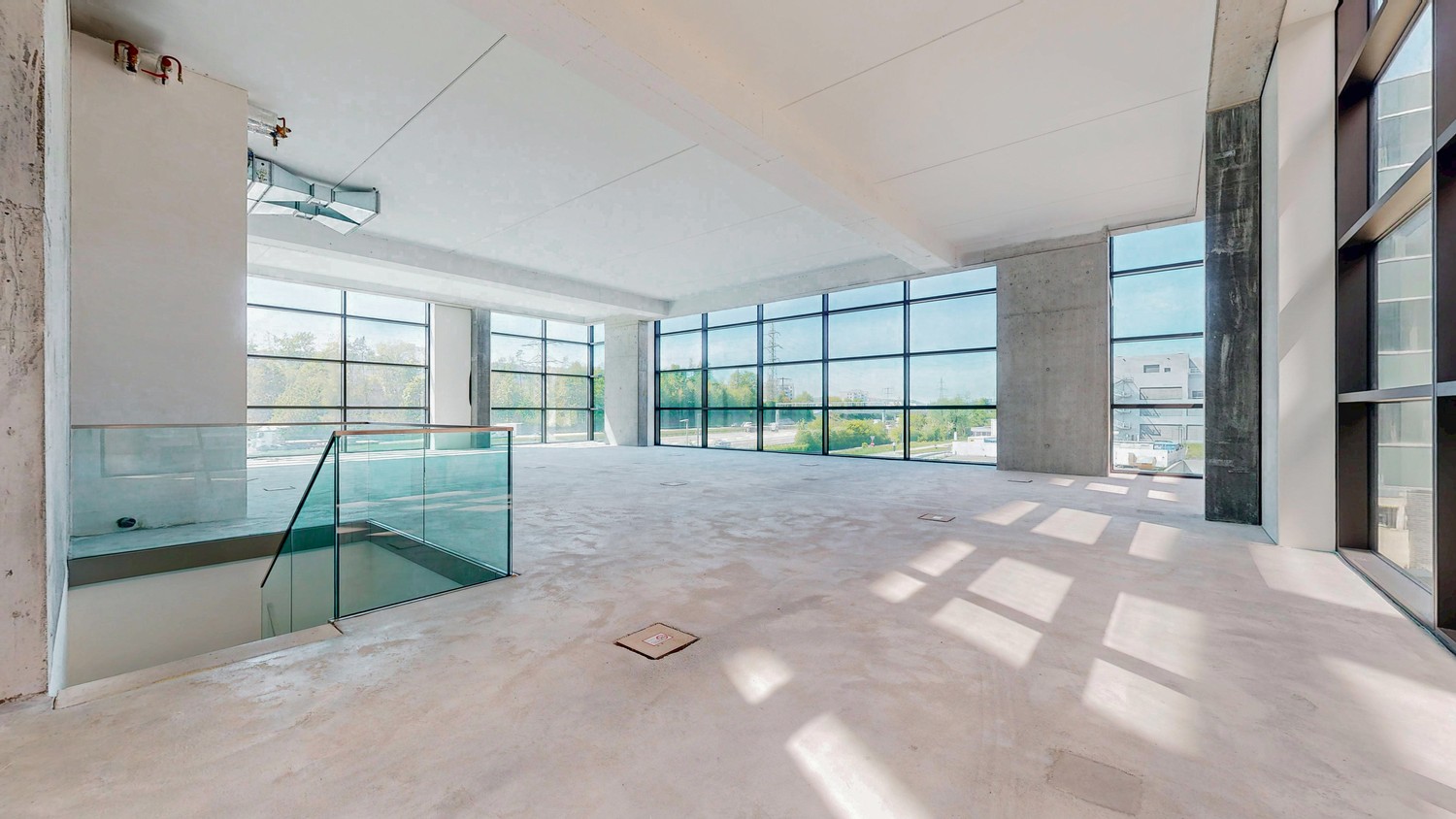 1050-5770m² commercial